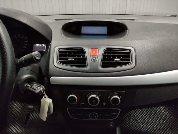 2011 Renault Fluence I, серый - вид 11