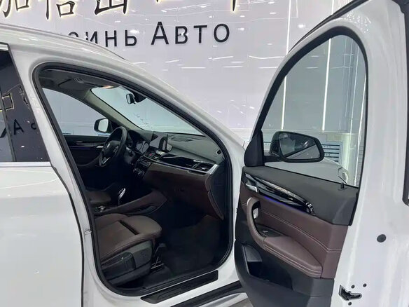 2022 BMW X1 Long 20Li sDrive II (F48) Рестайлинг, белый, 1937000 рублей - вид 10