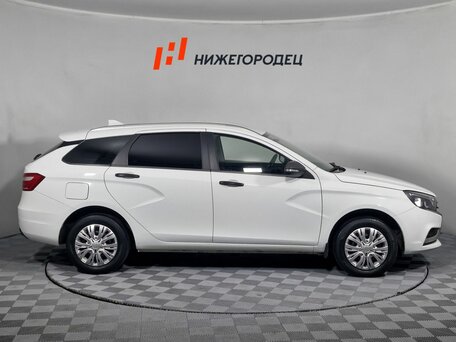 2019 Lada (ВАЗ) Vesta SW I, белый, 942000 рублей, вид 4