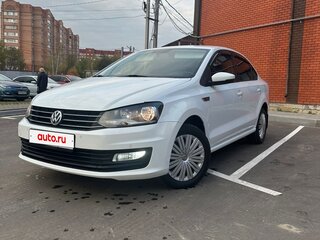 2018 Volkswagen Polo V Рестайлинг, белый, 820000 рублей, вид 1