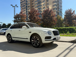 2018 Bentley Bentayga I, белый, 11500000 рублей, вид 5