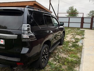 2015 Toyota Land Cruiser Prado 150 Series Рестайлинг 1, чёрный, 4000000 рублей, вид 3