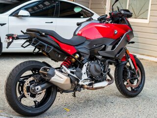 2025 BMW F 900 XR, красный, 1390000 рублей, вид 3