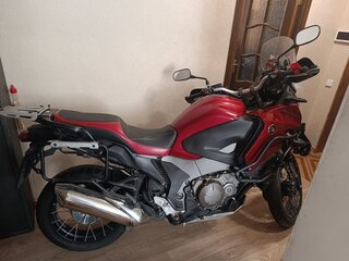 2015 Honda VFR 1200X (Crosstourer), красный, 1000000 рублей, вид 4