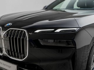 2025 BMW 7 серии 740i xDrive VII (G70), чёрный, 13990000 рублей, вид 2