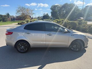 2012 Kia Rio 5-speed III, бежевый, 850000 рублей, вид 4