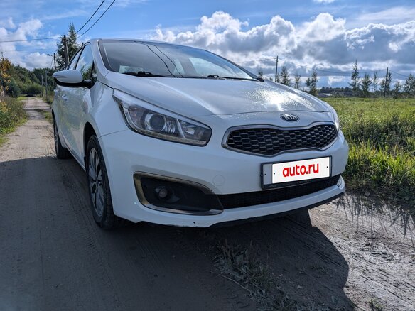 2018 Kia Ceed II Рестайлинг, белый, 1490000 рублей - вид 4