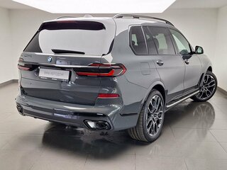 2026 BMW X7 40d I (G07) Рестайлинг, серый, 19700000 рублей, вид 3