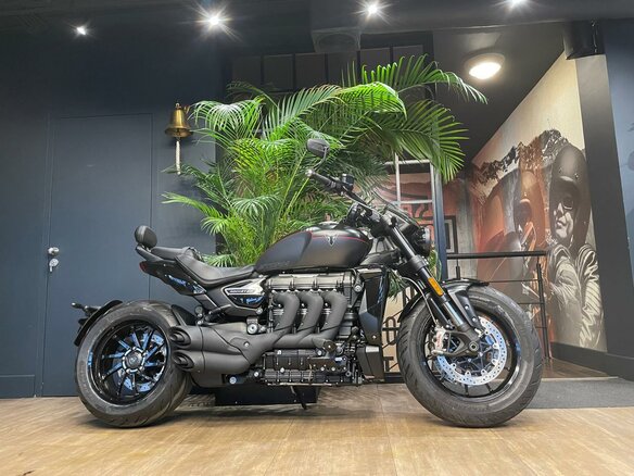 2025 Triumph Rocket 3, чёрный, 3700000 рублей - вид 18