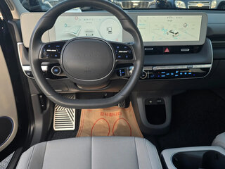 2022 Hyundai IONIQ 5 Long Range I, чёрный, 4970000 рублей, вид 5