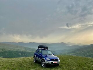 1999 Toyota RAV4 I (XA10), синий, 850000 рублей, вид 3