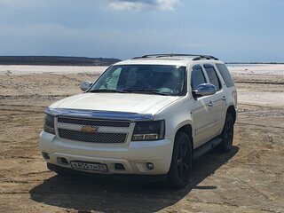 2012 Chevrolet Tahoe 6AT III, белый, 2300000 рублей, вид 5