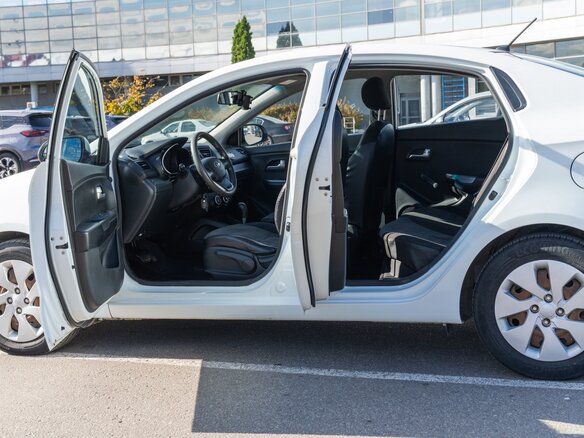 2013 Kia Rio III, белый, 1200003 рублей - вид 6