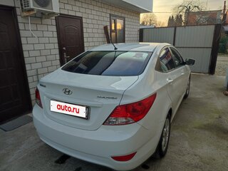 2013 Hyundai Solaris I, белый, 890000 рублей, вид 2