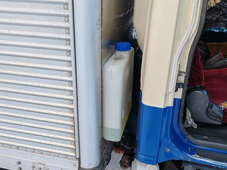 1997 Isuzu Elf (N-series), бежевый, 1435000 рублей, вид 5