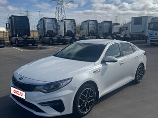 2019 Kia Optima IV Рестайлинг, белый, 1890000 рублей, вид 1