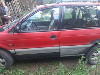 1994 Mitsubishi Space Runner I, красный, 90000 рублей, вид 5