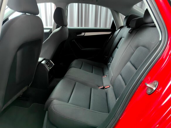 2011 Audi A4 IV (B8), красный, 909000 рублей - вид 10