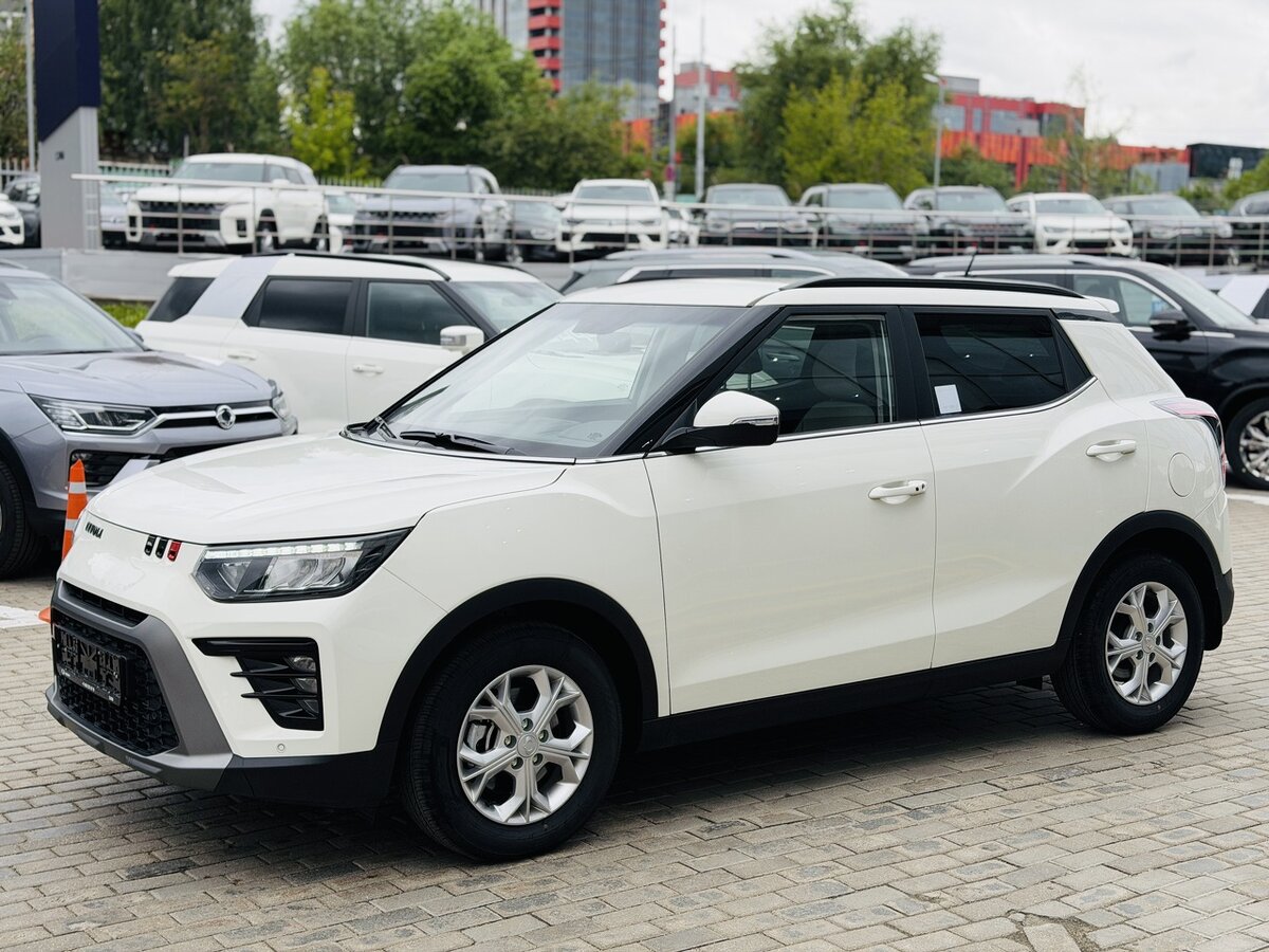 Открыть фотографии: KGM Tivoli