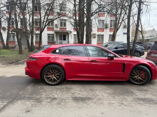 2019 Porsche Panamera GTS Sport Turismo II, красный, 8000000 рублей, вид 4