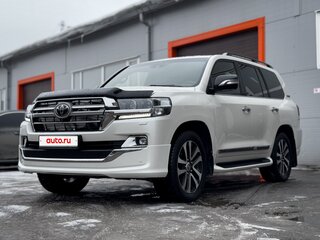 2019 Toyota Land Cruiser 200 Series Рестайлинг 2, белый, 7700000 рублей, вид 5