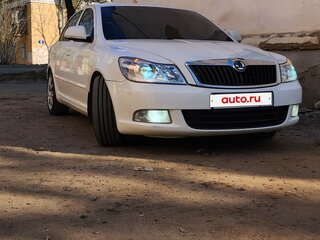 2013 Skoda Octavia II (A5) Рестайлинг, белый, 800000 рублей, вид 5