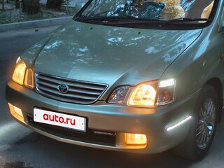 2001 Toyota Gaia, золотистый, 750000 рублей, вид 5