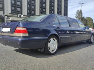 1998 Mercedes-Benz S-Класс 500 Pullman III (W140) Рестайлинг, синий, 9000000 рублей, вид 4