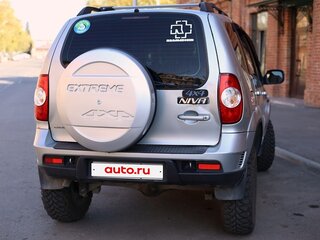 2016 Chevrolet Niva I Рестайлинг, серебристый, 999999 рублей, вид 4