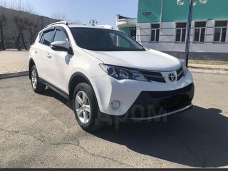 2014 Toyota RAV4 IV (XA40), белый, 2150000 рублей, вид 2