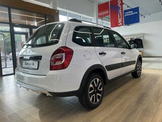 2026 Lada (ВАЗ) Granta Cross I Рестайлинг, белый, 1235000 рублей, вид 4