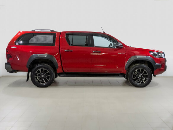 2020 Toyota Hilux VIII Рестайлинг 2, красный - вид 3