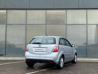 2010 Kia Rio II Рестайлинг, серебристый, 517000 рублей, вид 4
