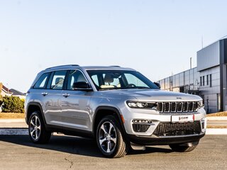 2023 Jeep Grand Cherokee V (WL), серебристый, 7300000 рублей, вид 2