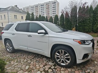 2018 Chevrolet Traverse II, белый, 2372436 рублей, вид 4