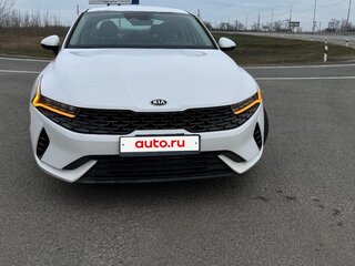 2020 Kia K5 III, белый, 2300000 рублей, вид 2