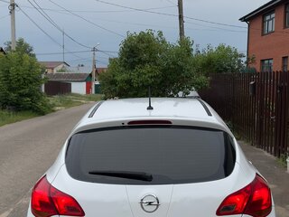 2011 Opel Astra J, белый, 620000 рублей, вид 3