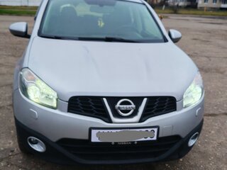 2011 Nissan Qashqai I Рестайлинг, серебристый, 940000 рублей, вид 2