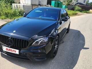 2016 Mercedes-Benz E-Класс 200 V (W213, S213, C238), чёрный, 2700000 рублей, вид 2