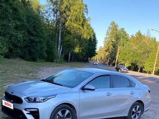 2019 Kia Cerato IV, серебристый, 1800000 рублей, вид 1
