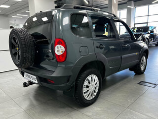 2017 Chevrolet Niva I Рестайлинг, зелёный, 720000 рублей, вид 3