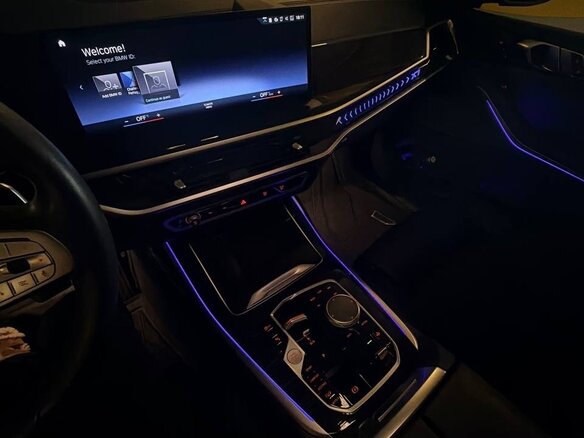 2022 BMW X7 40i I (G07) Рестайлинг, чёрный, 11500000 рублей - вид 8