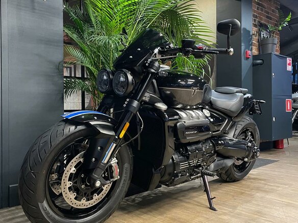 2024 Triumph Rocket III, серый, 3250000 рублей - вид 10