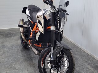 2013 KTM 690 Duke, белый, 419000 рублей, вид 3