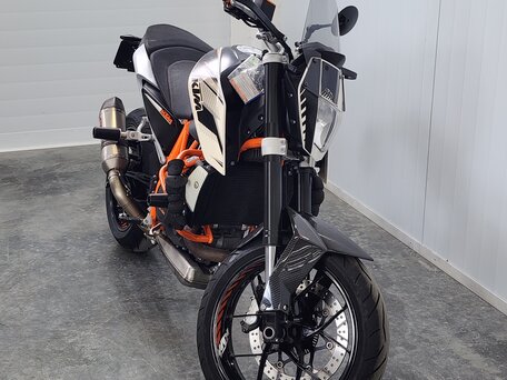 2013 KTM 690 Duke, белый, 419000 рублей, вид 3