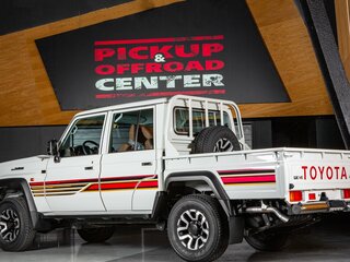 2025 Toyota Land Cruiser 79 70 Series Рестайлинг 2, бежевый, 9998000 рублей, вид 4