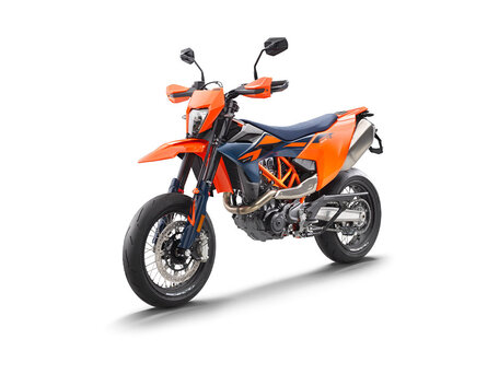 2026 KTM 690 SMC R, оранжевый, 1550000 рублей, вид 4