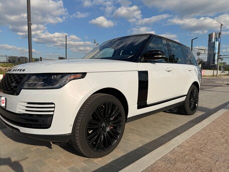 2020 Land Rover Range Rover IV Рестайлинг, белый, 6300000 рублей, вид 3