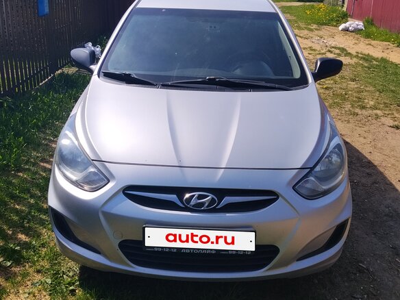 2011 Hyundai Solaris I, серый, 500000 рублей - вид 2
