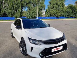 2016 Toyota Camry VII (XV50) Рестайлинг, белый, 2250000 рублей, вид 4